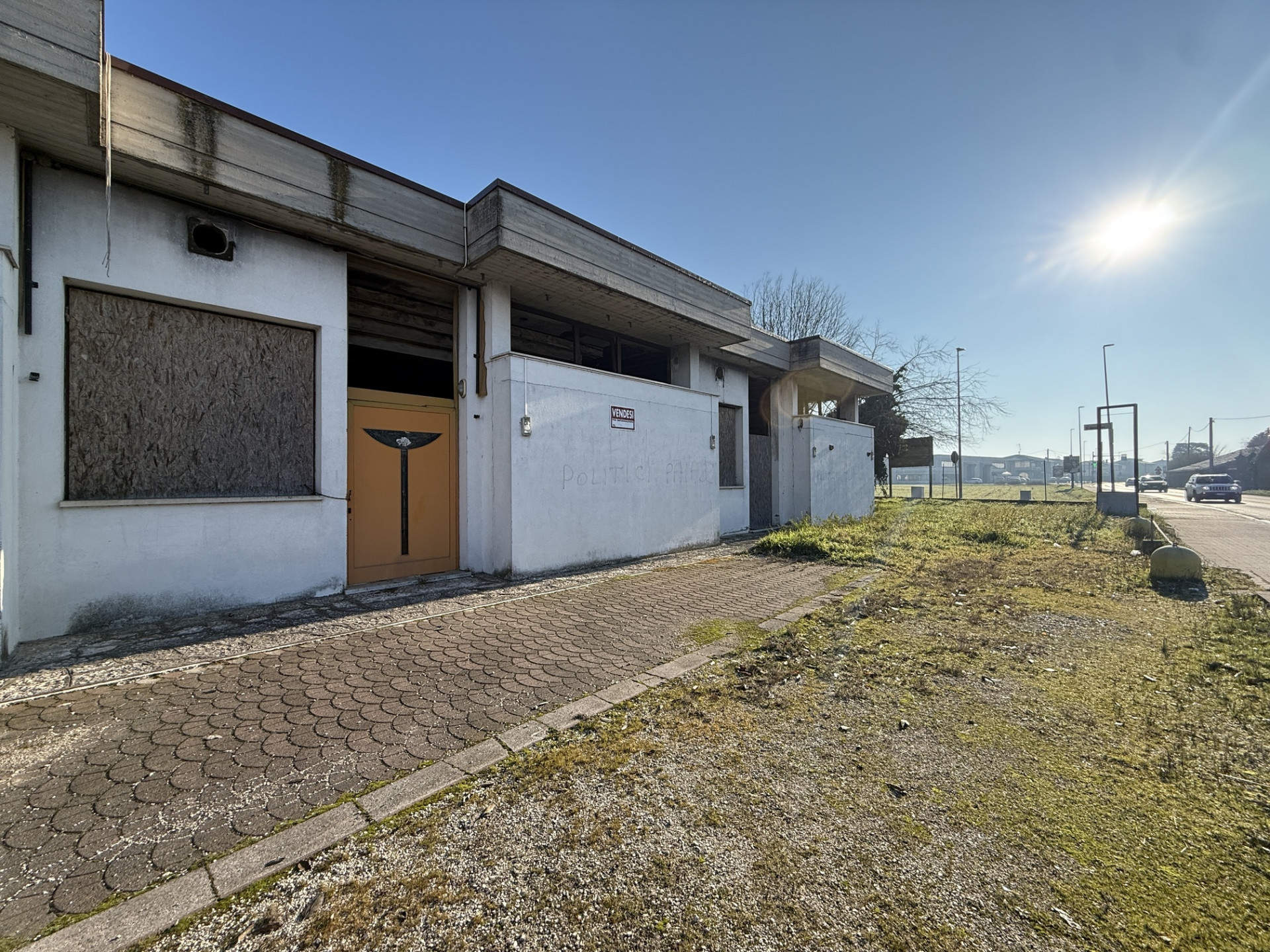 NEGOZIO CON TERRENO A VILLAFONTANA