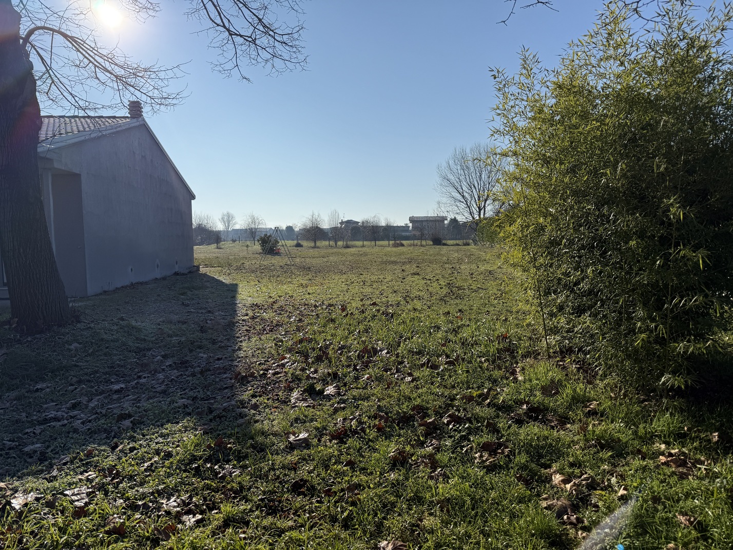 TERRENO EDIFICABILE CON AMPIO GIARDINO A SALIZZOLE