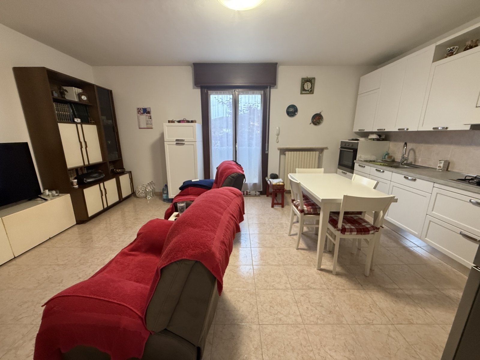 APPARTAMENTO AL PIANO TERRA A ISOLA RIZZA