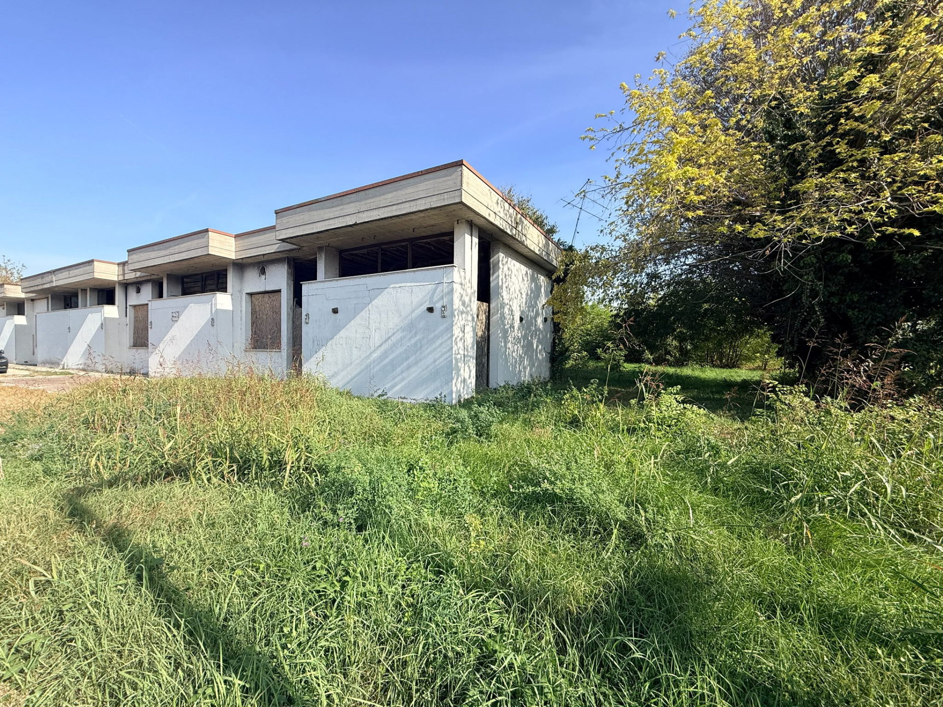 NEGOZIO CON TERRENO A VILLAFONTANA